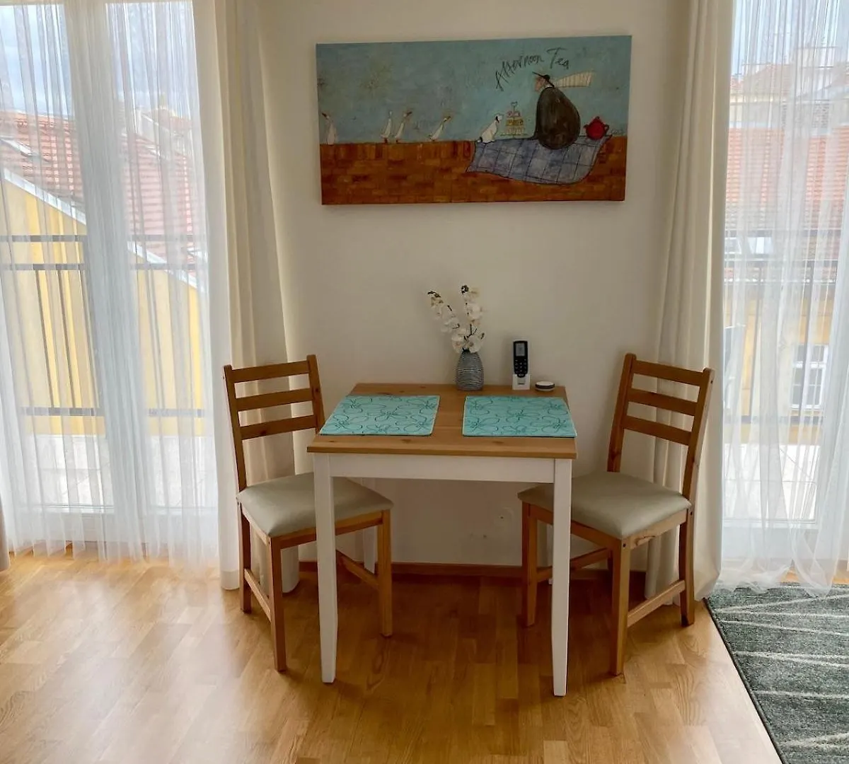 Apartment With A Terrace And Ac In The City Center Prag